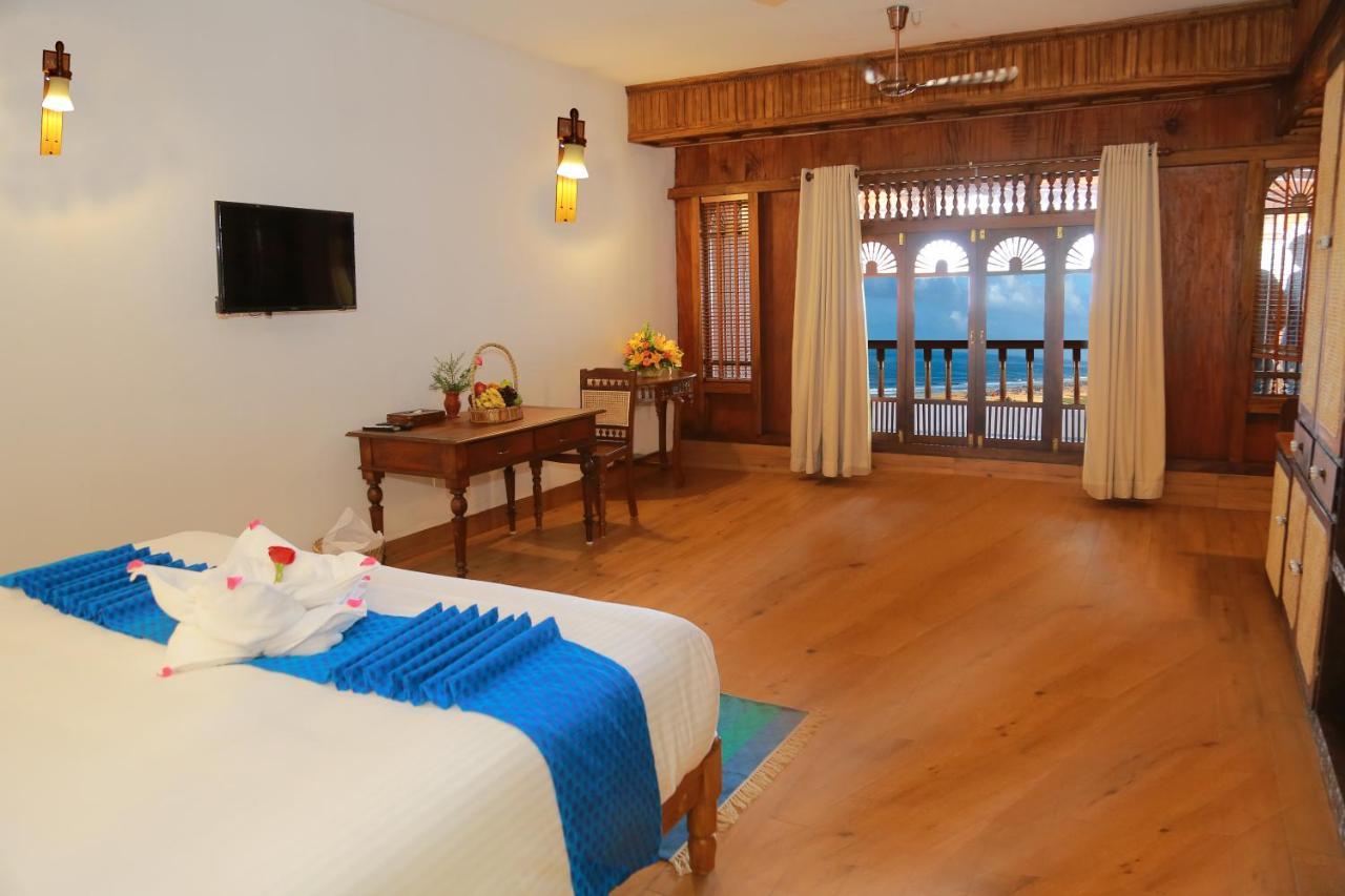 Готель Ayursoma Ayurveda Royal Retreat Ковалам Екстер'єр фото