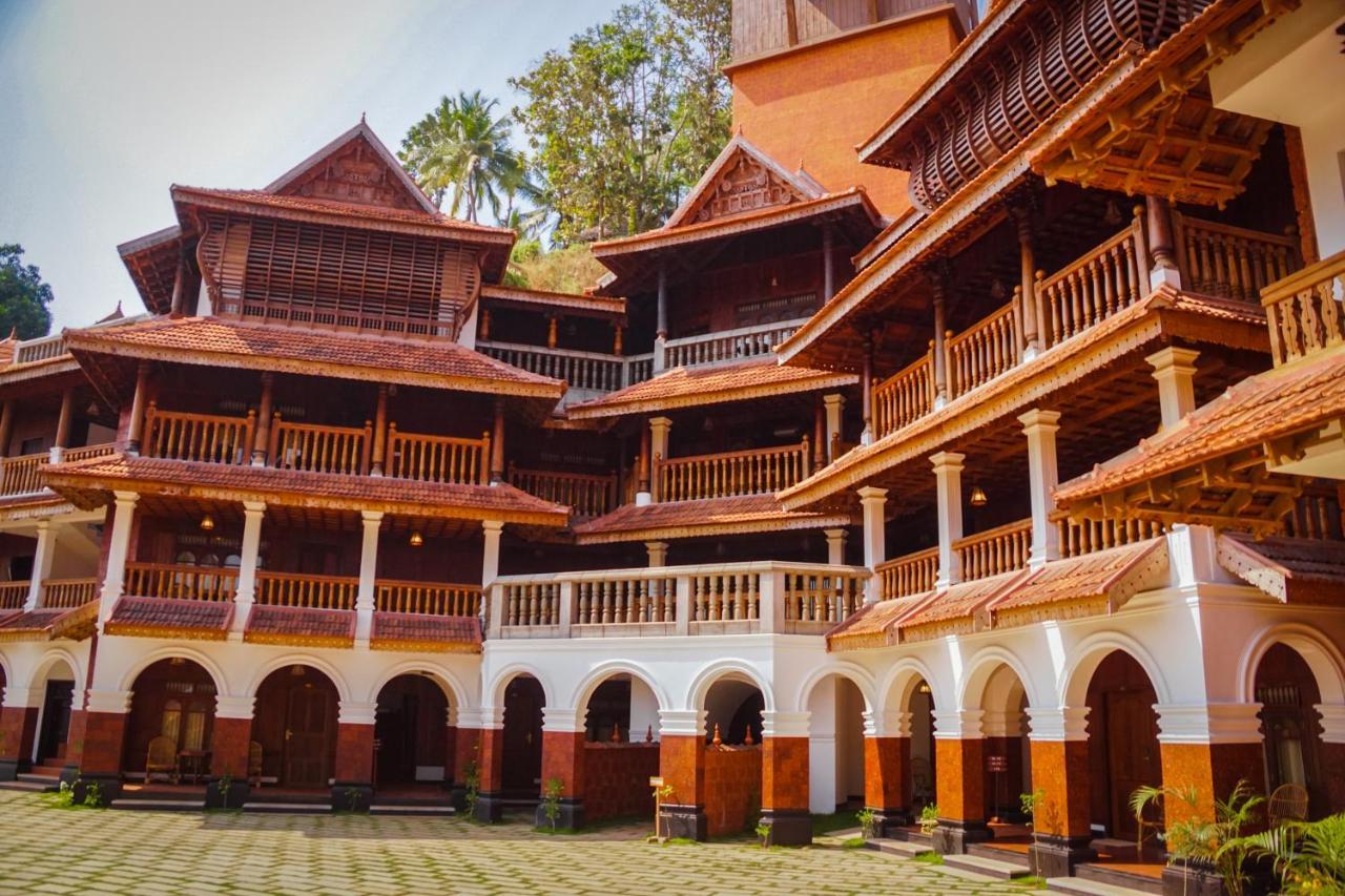 Готель Ayursoma Ayurveda Royal Retreat Ковалам Екстер'єр фото